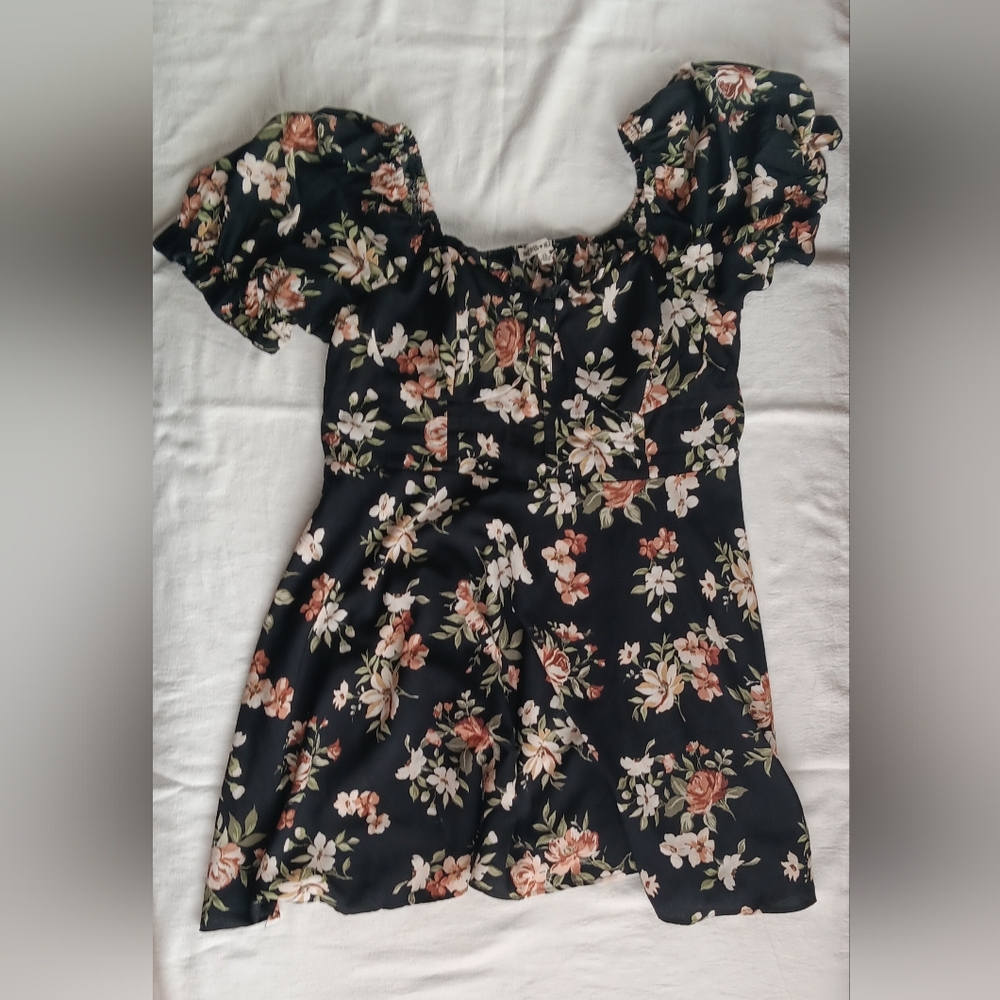 Inspired hearts Floral puffed sleeves 2X black dress